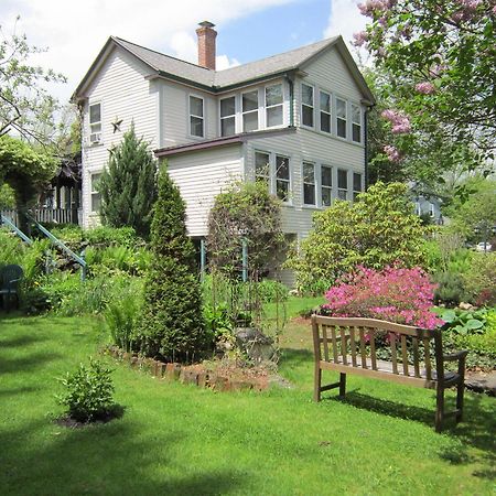 The Jenkins Inn Barre Exterior photo